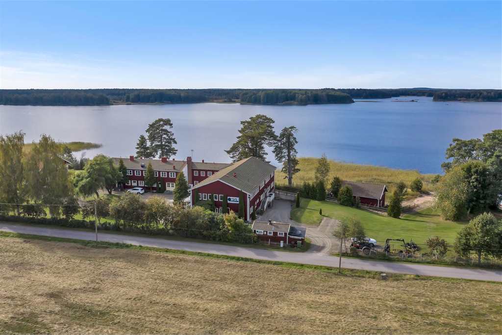 villa-vid-sjö